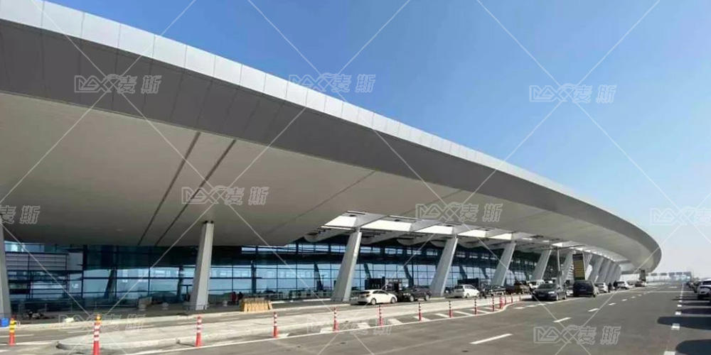 【MAX麥斯】戶(hù)外垃圾桶維護(hù)寧波機(jī)場(chǎng)乘車(chē)環(huán)境 【MAX麥斯】戶(hù)外垃圾桶維護(hù)寧波機(jī)場(chǎng)乘車(chē)環(huán)境